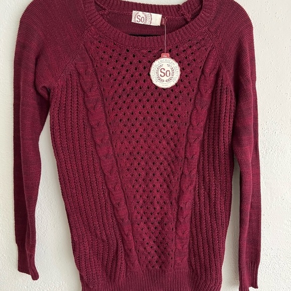 SO Authentic American Heritage Woman Wine Red Round Neck Sweater, Size S… - Picture 3 of 6